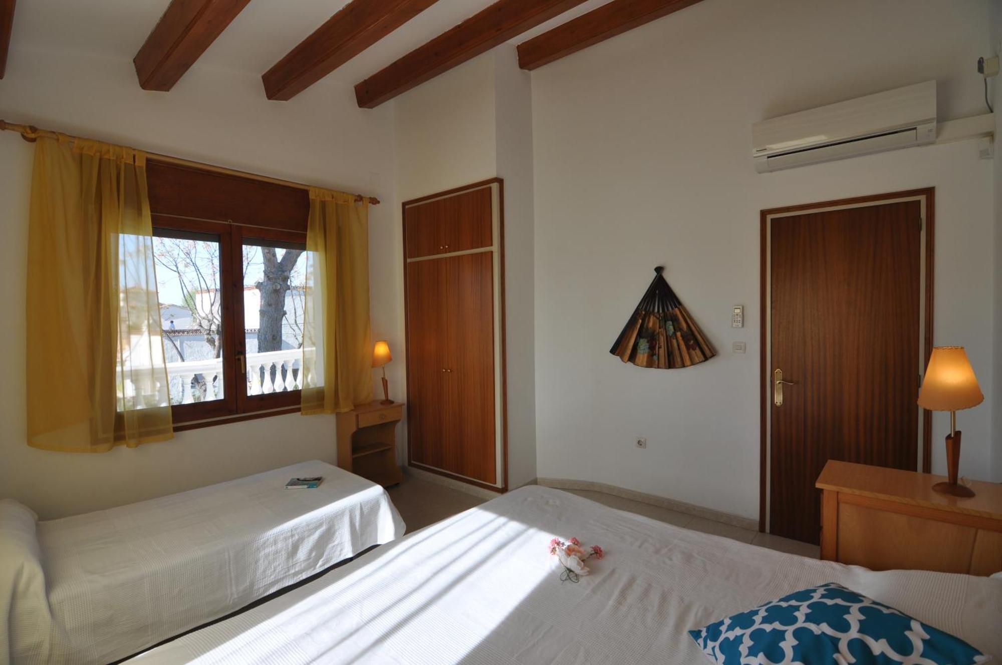 Villa RNET - Requesens Empuriabrava Extérieur photo